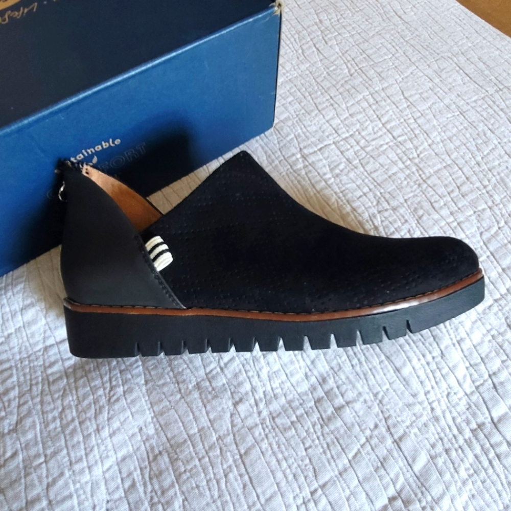 Dr. Scholls Insane Shootie size 6.5 women's